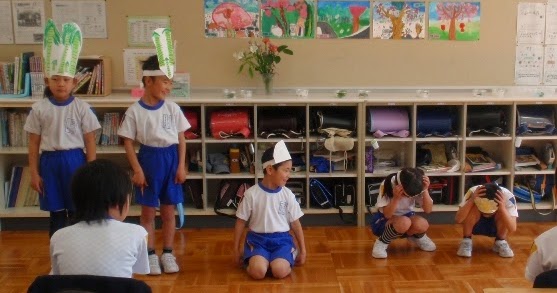 佐分利小ブログ 「ふきのとう」の音読劇を発表しました