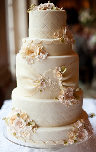 Elegant Cake Design