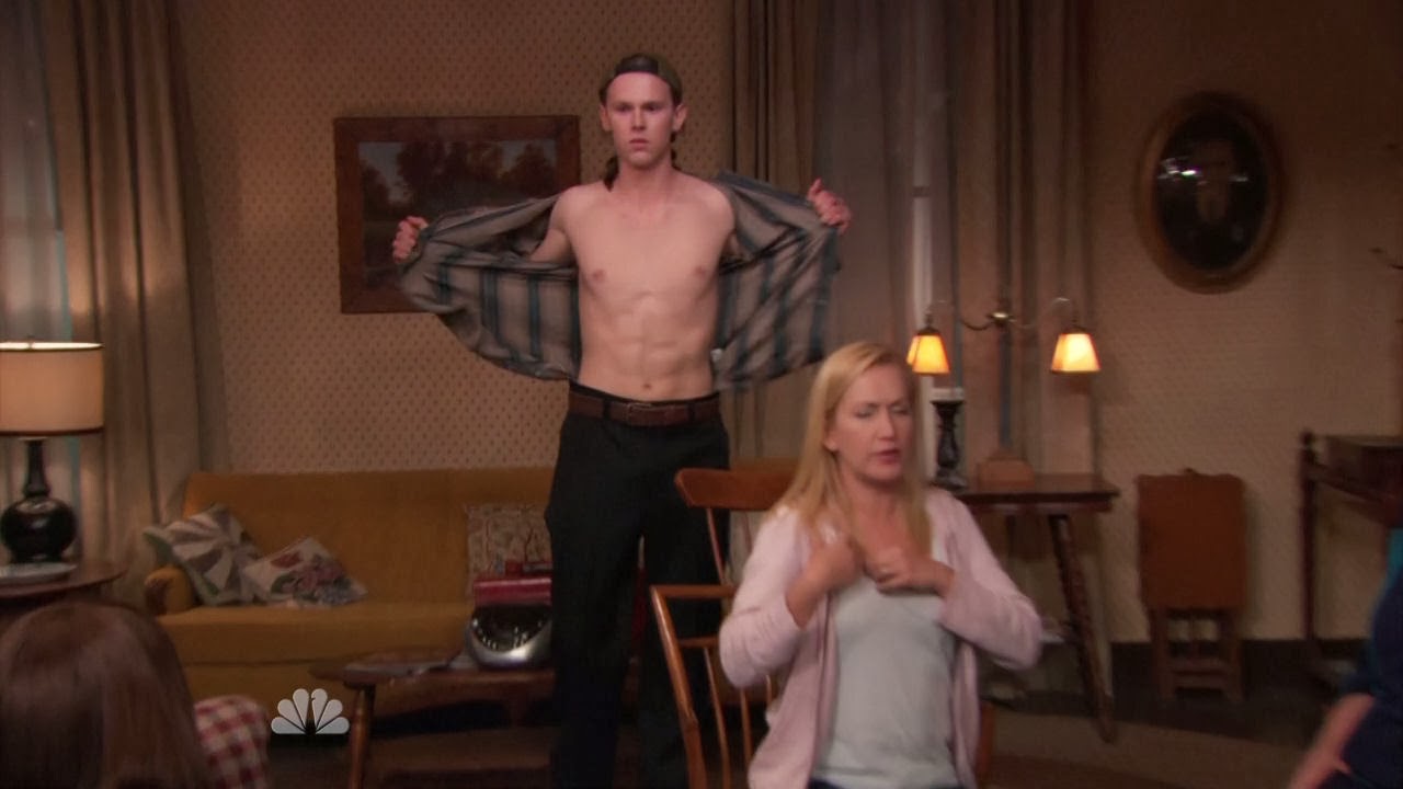 Spencer Daniels - Shirtless in "The Office USA" .