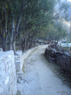 Narrow walks through the Mana Village in the Himalayas