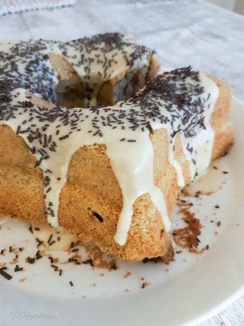 banaanikahvikakku kuivakakku