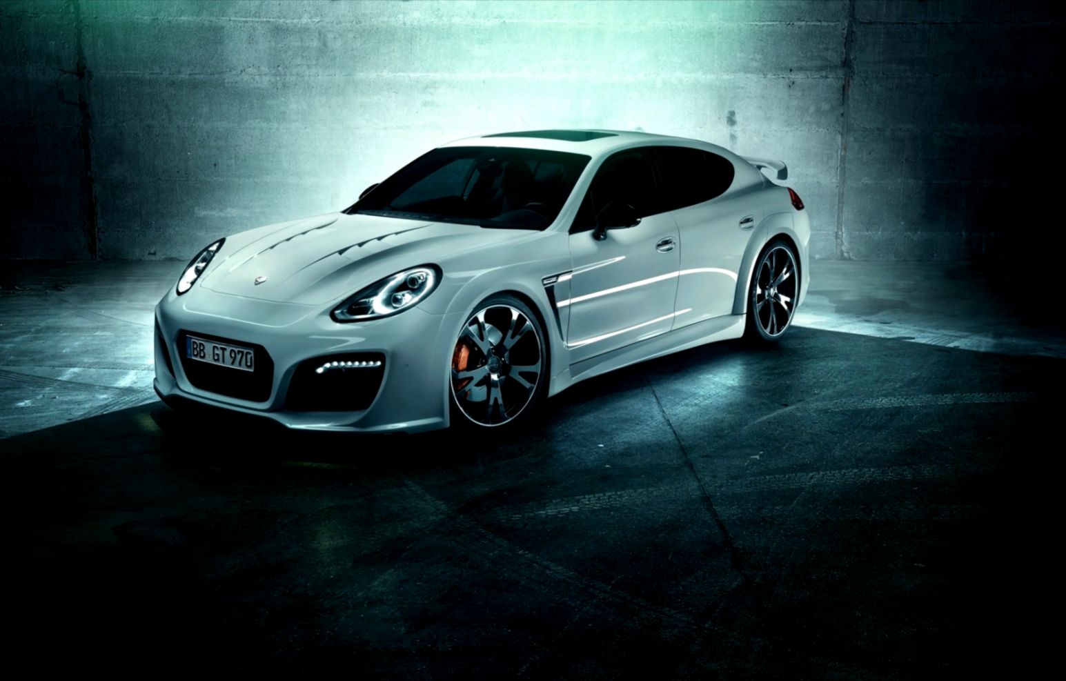 porsche panamera wallpapers porsche panamera wallpapers