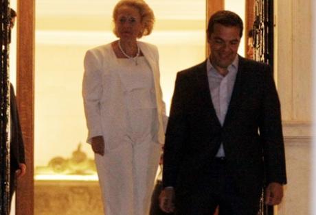 Ανέλαβε η πρώτη γυναίκα Πρωθυπουργός, Βασιλική Θάνου – Μετά από 213 ημέρες αποχώρησε από το Μαξίμου ο Αλ. Τσίπρας