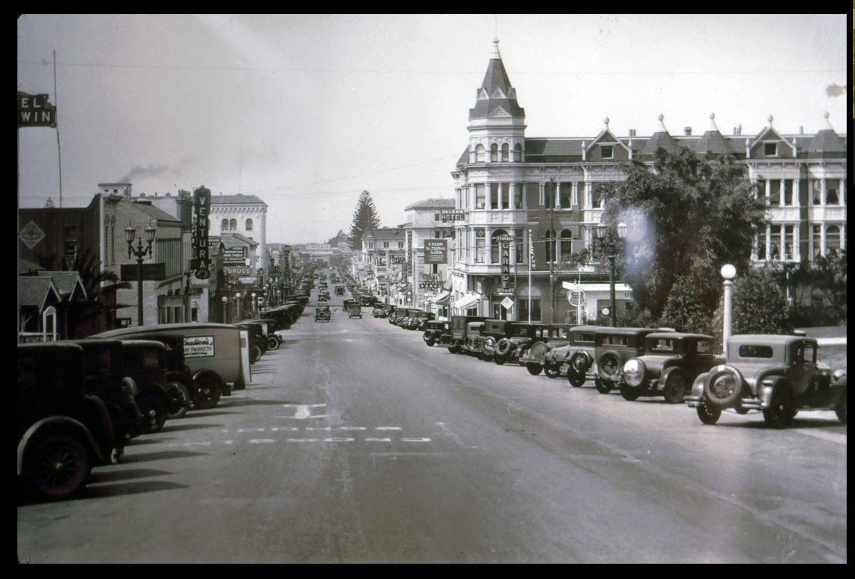 California. Downtown Ventura, 1930 vintage everyday