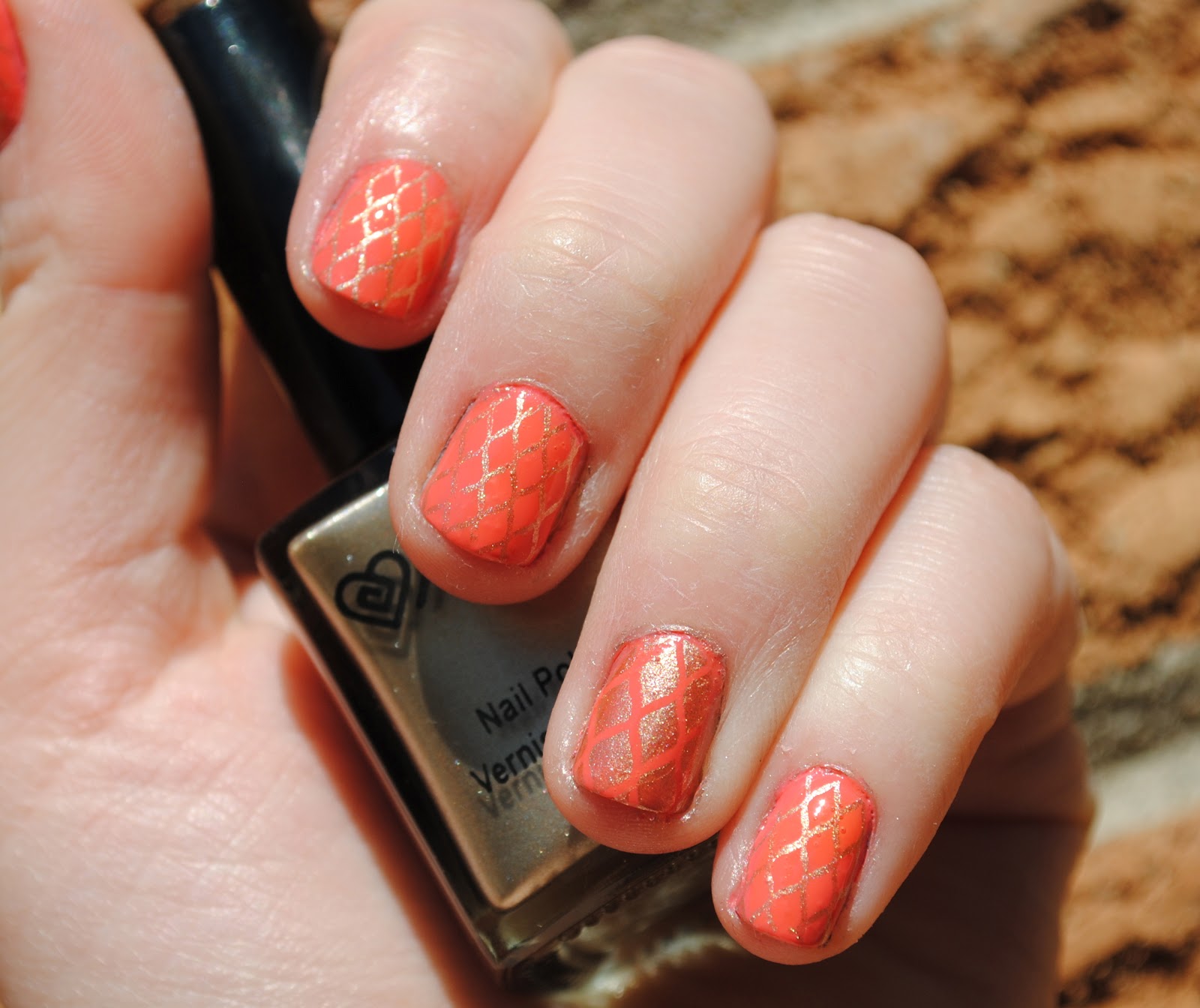 . love & sunshine & nail polish . Lattice Nails