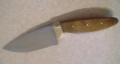 little big knife, ideal for hunting,hiking,etc.