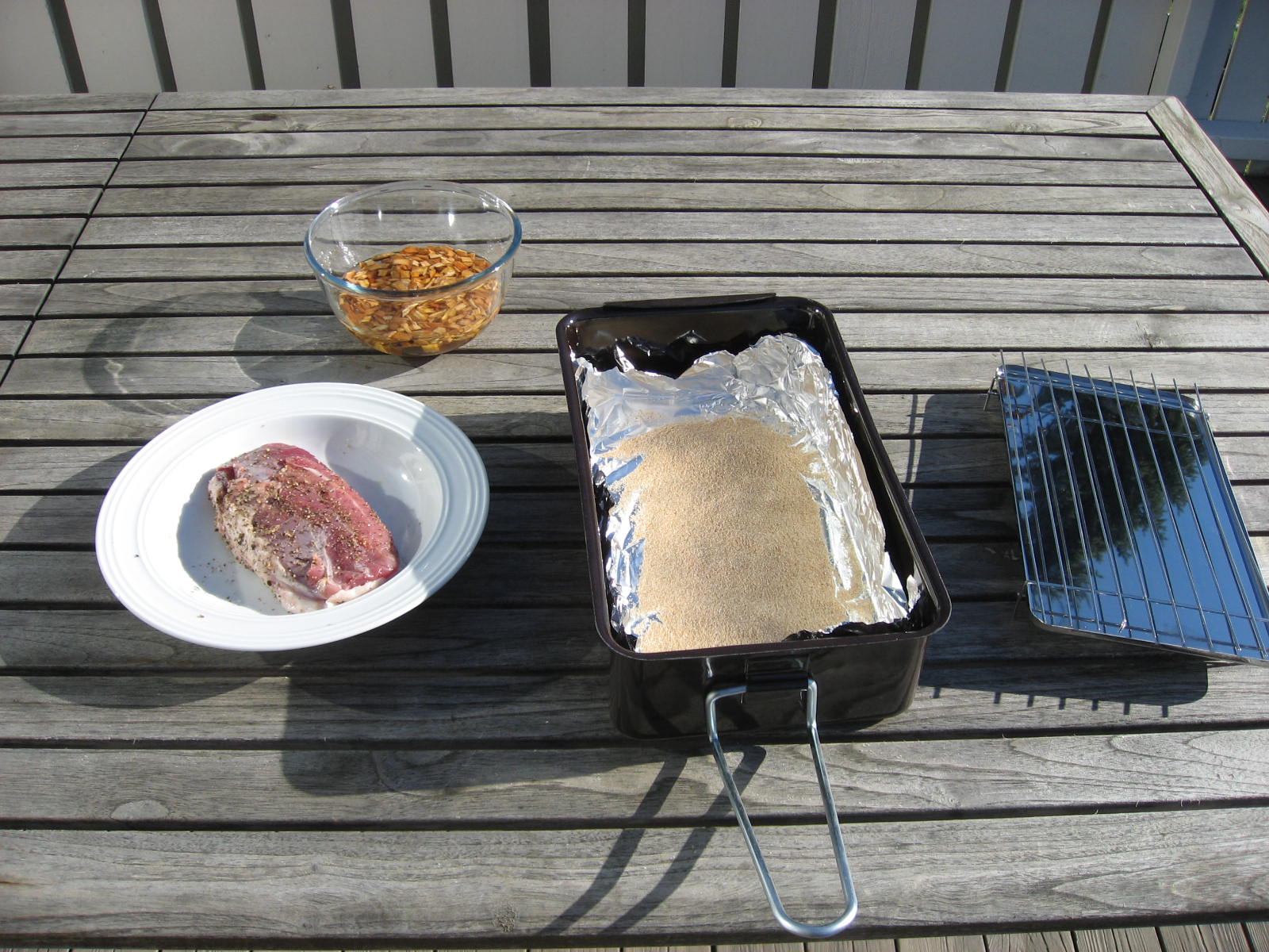 Røkt Laks Med Sitrus Saus Bilde