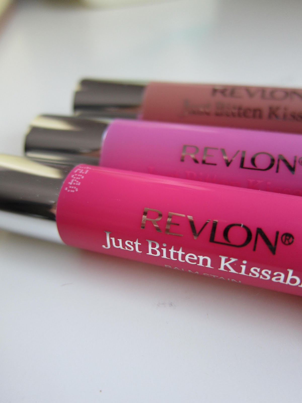 Revlon Just Bitten Kissable Lip Balm Stain Review & Swatches bubbles