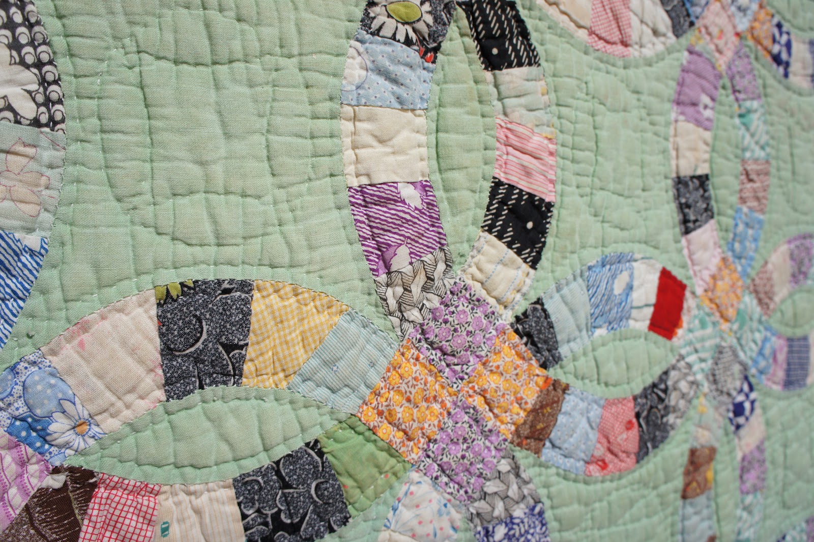 Sewing Over Pins Alice S Double Wedding Ring Quilt