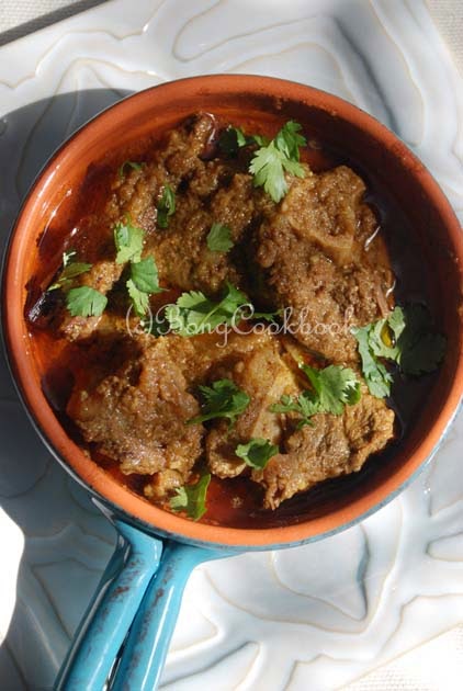 Bong Mom's CookBook: Lobongo Lotika -- a Bengali sweet or your