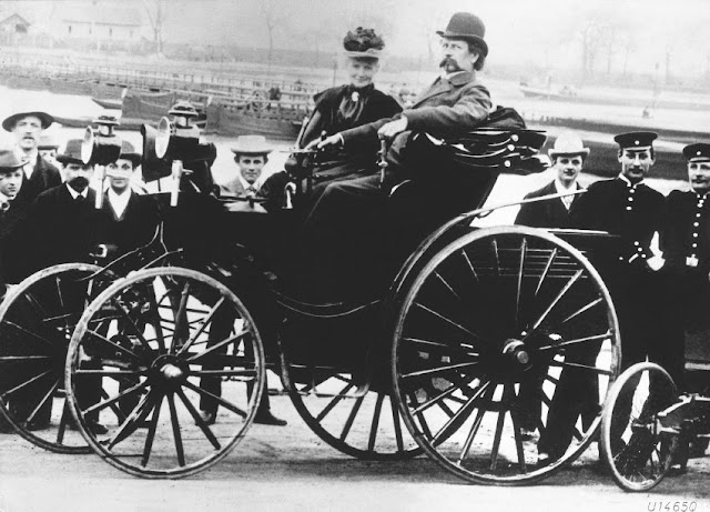 Amazing Historical Photo of Bertha Benz in 1894 
