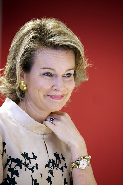 http://3.bp.blogspot.com/-b4fRQJL6jGQ/VG8_qst6nmI/AAAAAAAAI-A/Yud09h6nYDw/s1600/Queen-Mathilde-Ter-Durmen-2.jpg