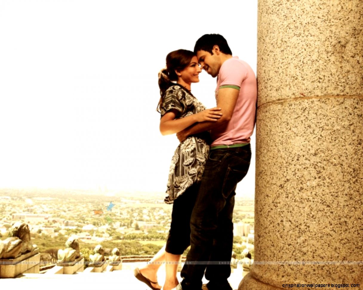 Wallpaper Romantic scene of Emraan Hashmi and Soha Ali Khan Wallpaper Romantic scene of Emraan Hashmi and Soha Ali Khan