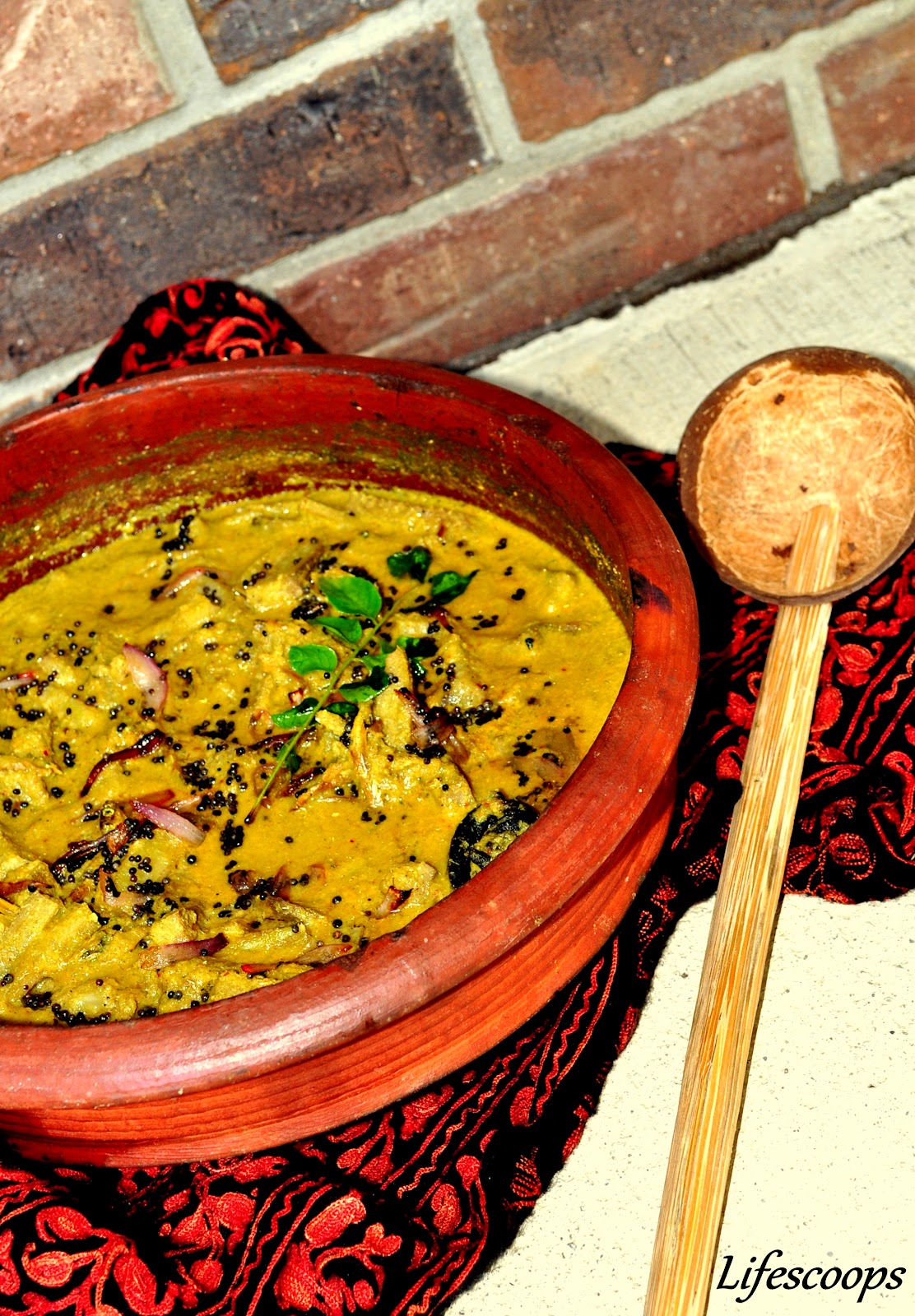 Life Scoops Thenga arracha unakkameen curry (Kerala style Dried fish and Raw Banana curry)
