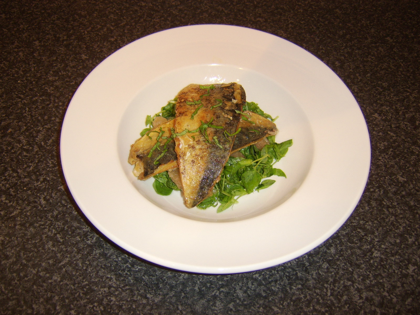 What Should I Have for Lunch Today? Pan Fried Mackerel Fillets with Pink Grapefruit Salad