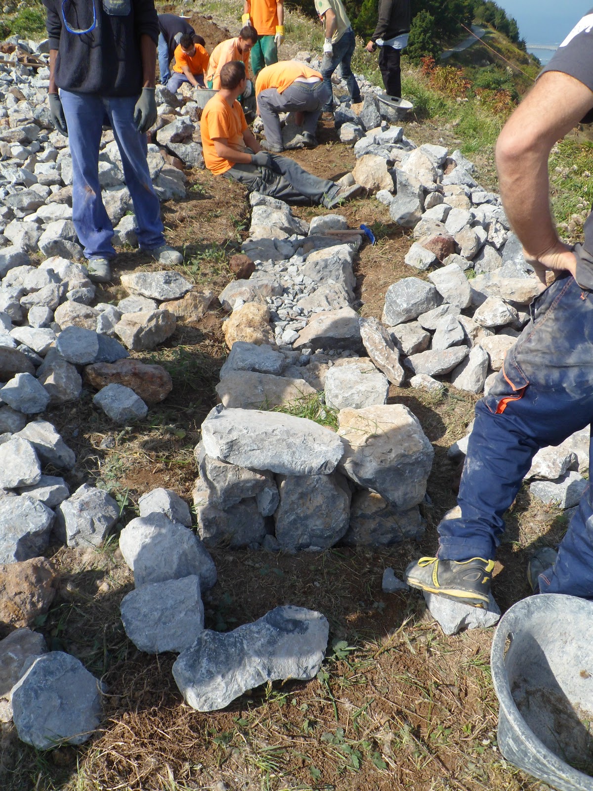 Como Hacer Muros De Piedra Seca
