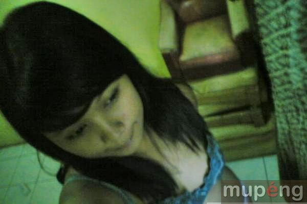SMU manis bugil.
