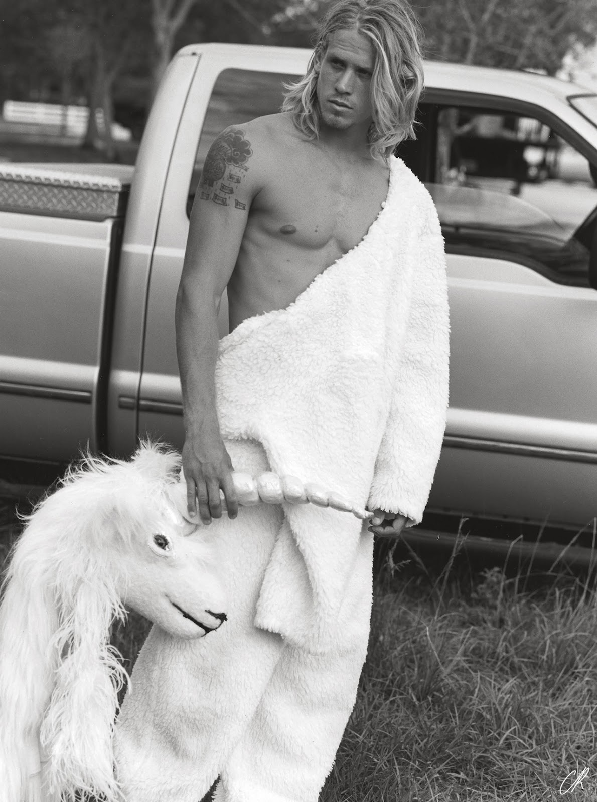 Kate-Upton-by-Bruce-Weber-for-CR-Fashion