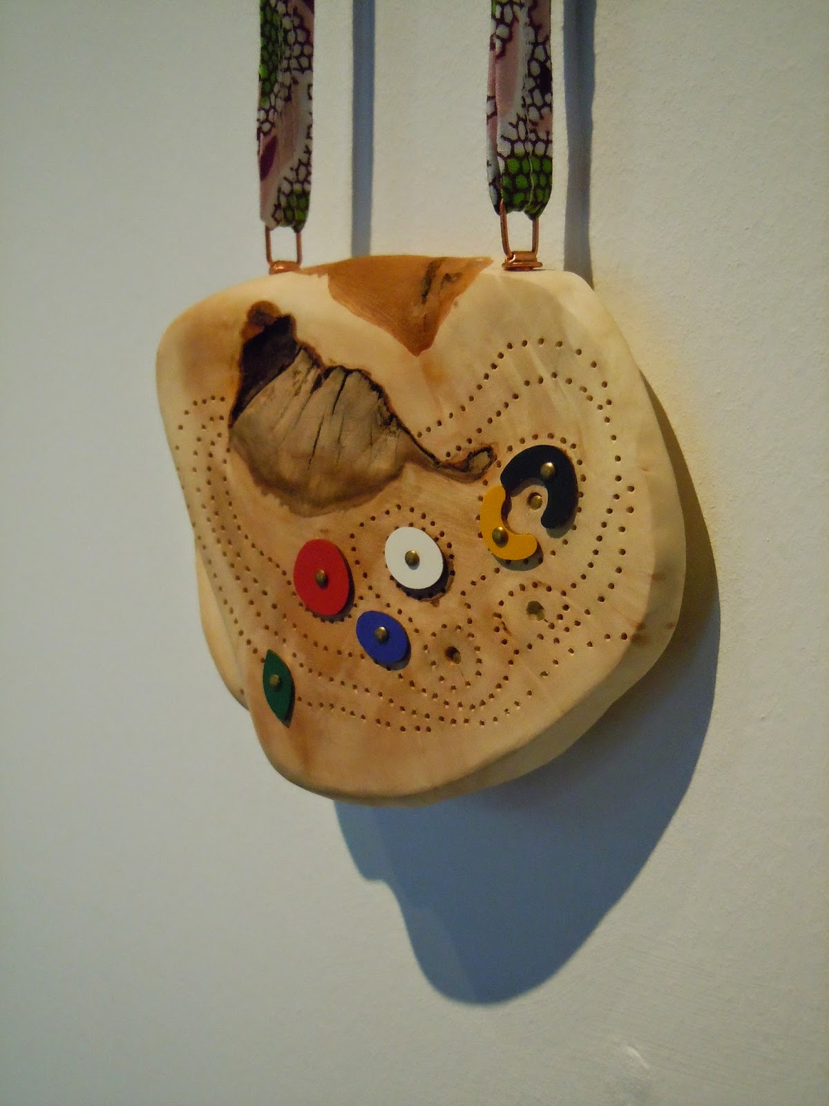 a place where live Contemporary art jewellery