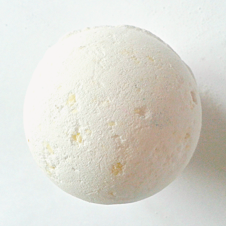 Toasty Lush Butterball — My First Ever Lush Bath Bomb!