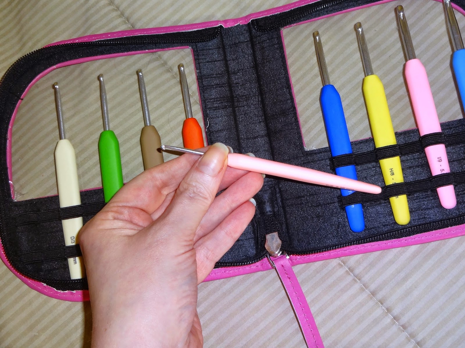 My Empty Nest Knitter's Pride Waves Crochet Hook Set