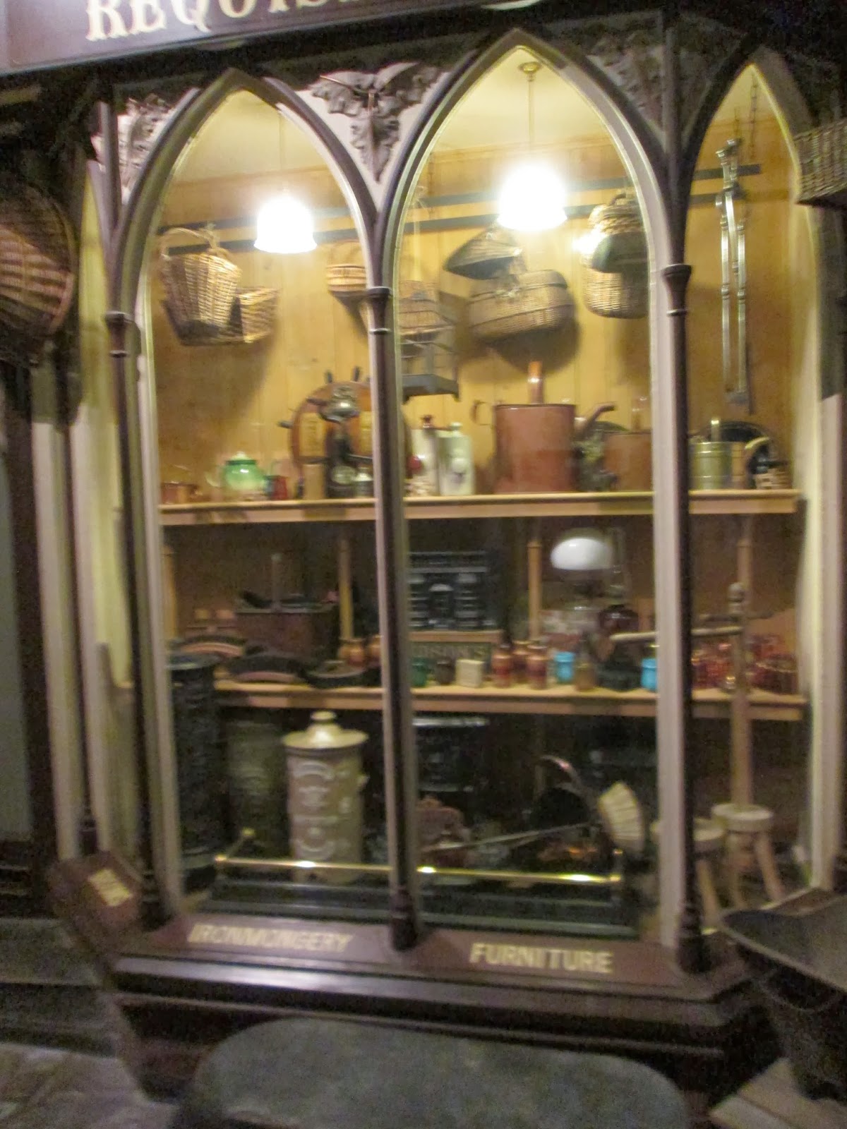 Dolls' Houses and Miniatures: A Not Particularly Christmassy Christmas