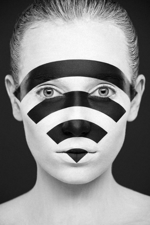 13-Alexander-Khokhlov-Black-&-White-Face-Painting-Photography