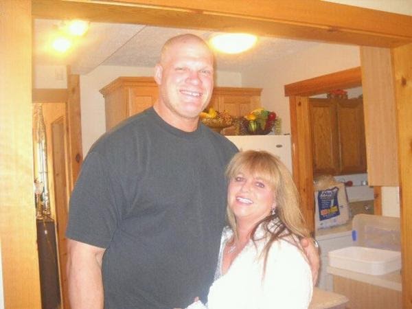 Wwe Wrestlers Profile: Wwe Superstar Kane Family Photo,Album,Images,Stills