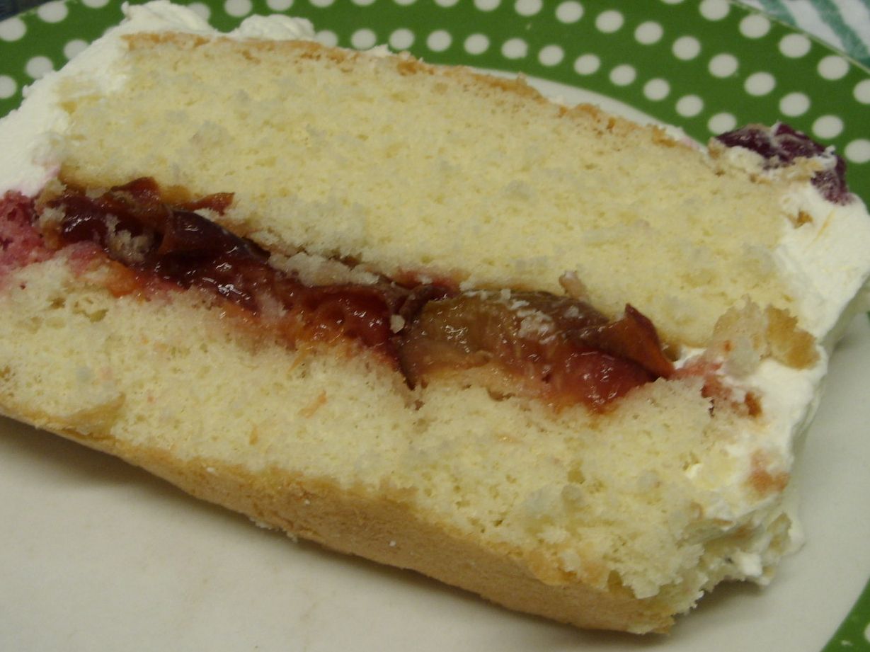 Eat The Blog Plum Sponge