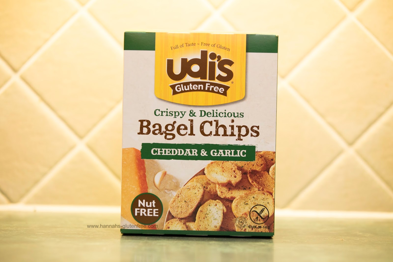 Hannah's Gluten Free Udis Cheddar and Garlic Bagel Chips