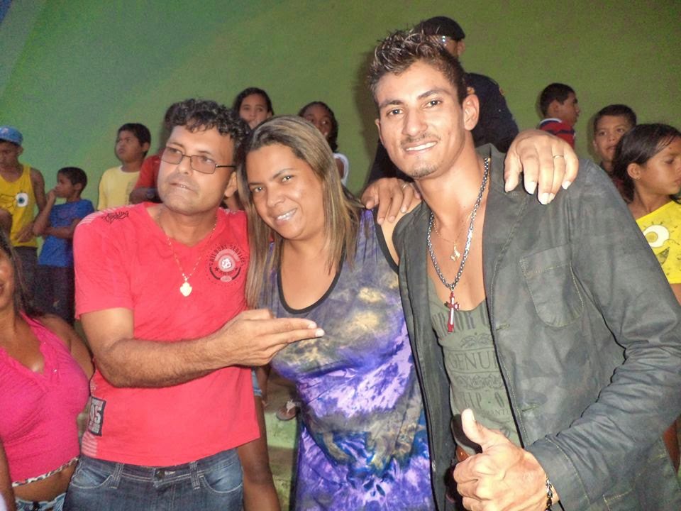 Cantor Leo Nascimento Como Esta Hoje Cantor Rondoniense Leo Nascimento E Recebido Por Multidao De Fas Ao Retornar Para Porto Velho Hojerondonia Com