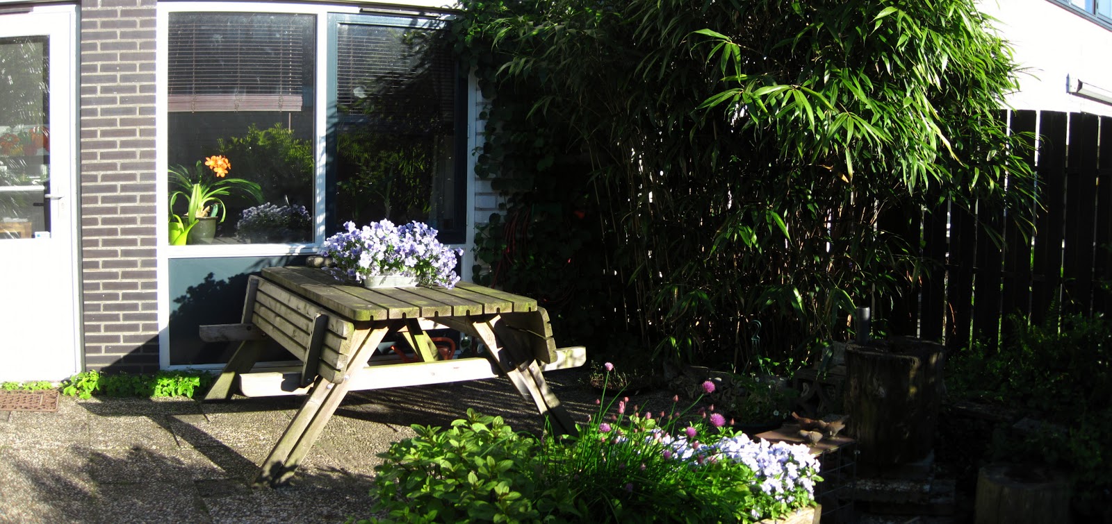 TE KOOP Eengezinswoning in Amersfoort HOE DRAAIT DE ZON IN DE TUIN