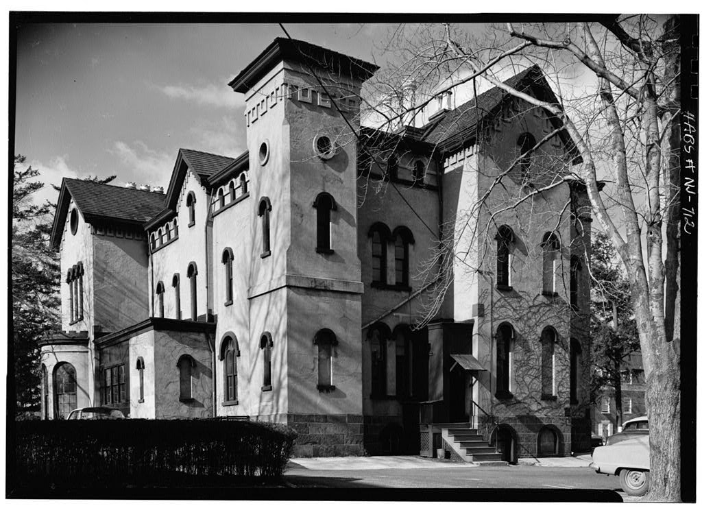 The Picturesque Style Italianate Architecture The James House