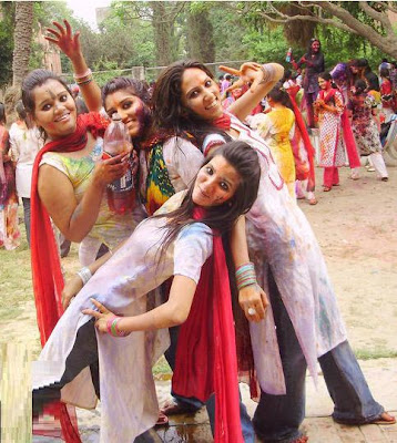 http://3.bp.blogspot.com/-bGi6ycchKDA/TZIZ060YnYI/AAAAAAAAE1U/tC6QD6tuNFg/s1600/Indian-Desi-Girls-Enjoying-Holy-Part-1-8.jpg