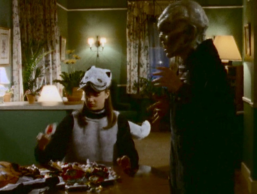 Review the World Guide to Goosebumps 1