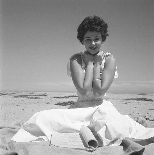 Vintage Glamour Girls: Marla English