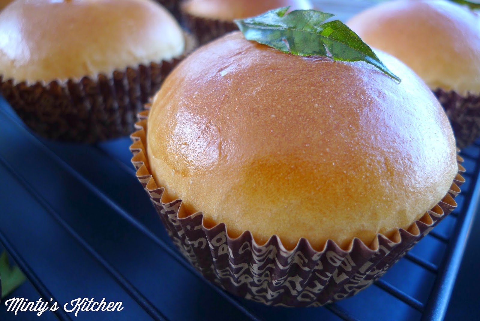 Minty's Kitchen Curry Potato Buns