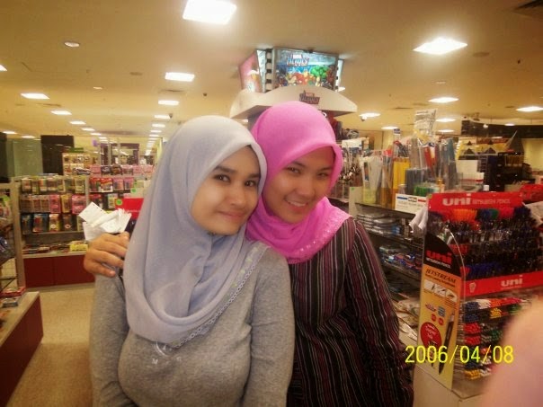Awek Melayu Jalan Jalan 005 Jpg 604 453 Gaya Hijab Hijab Jilbab Cantik