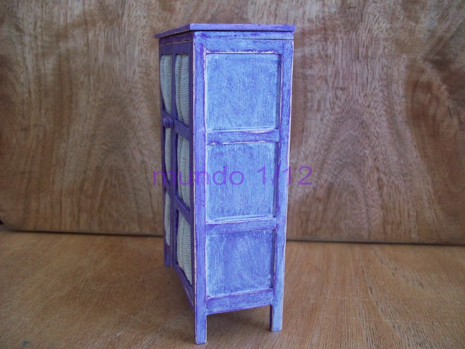 MUNDO 1/12: ARMARIO PARA LA ROPA BLANCA