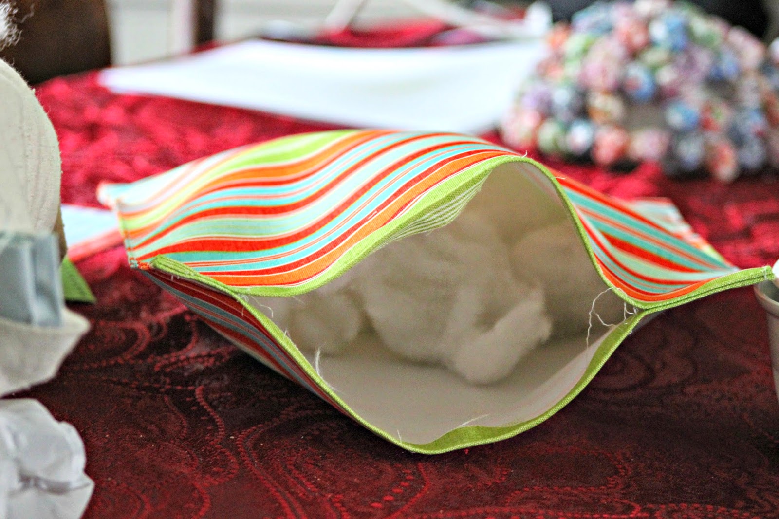 Easy Placemat PillowYou CAN Make Some Too! Days of Chalk and Chocolate