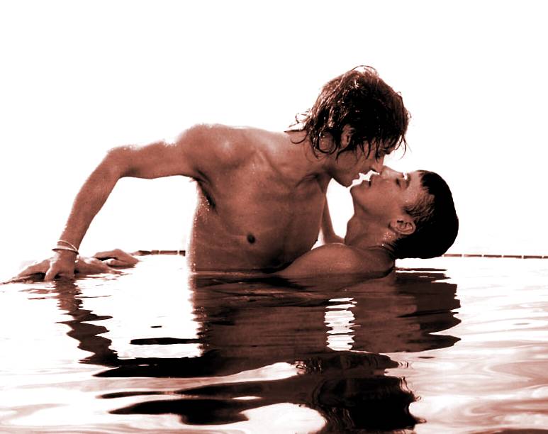 Kissing under water is fun, but you gotta rise for air!