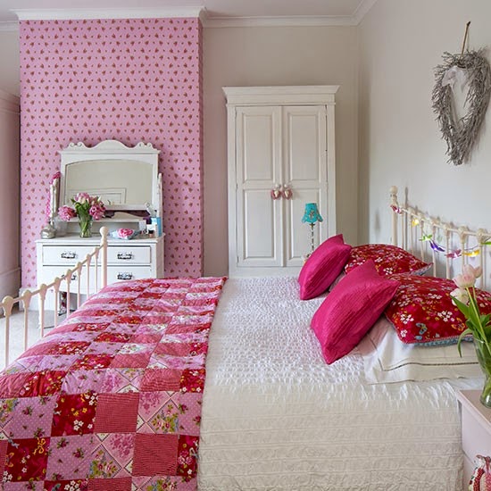 Best bedroom interior desaian White and pink 