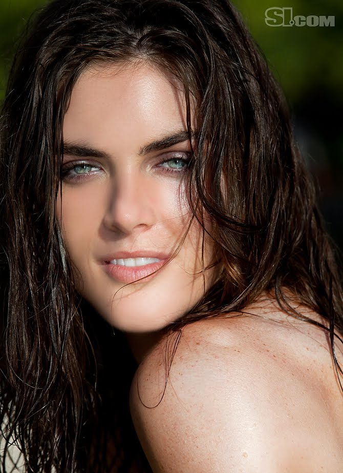 MODELOS: HILARY RHODA IN SPORTS ILLUSTRATED SWIMSUIT EDITION 2011