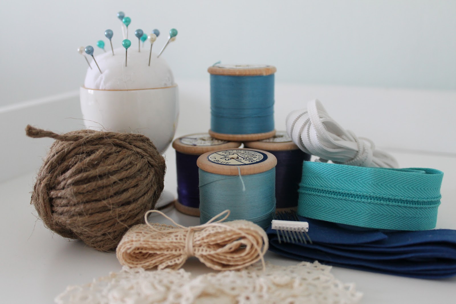 Lover of Vintage diy pin cushion & sewing kit