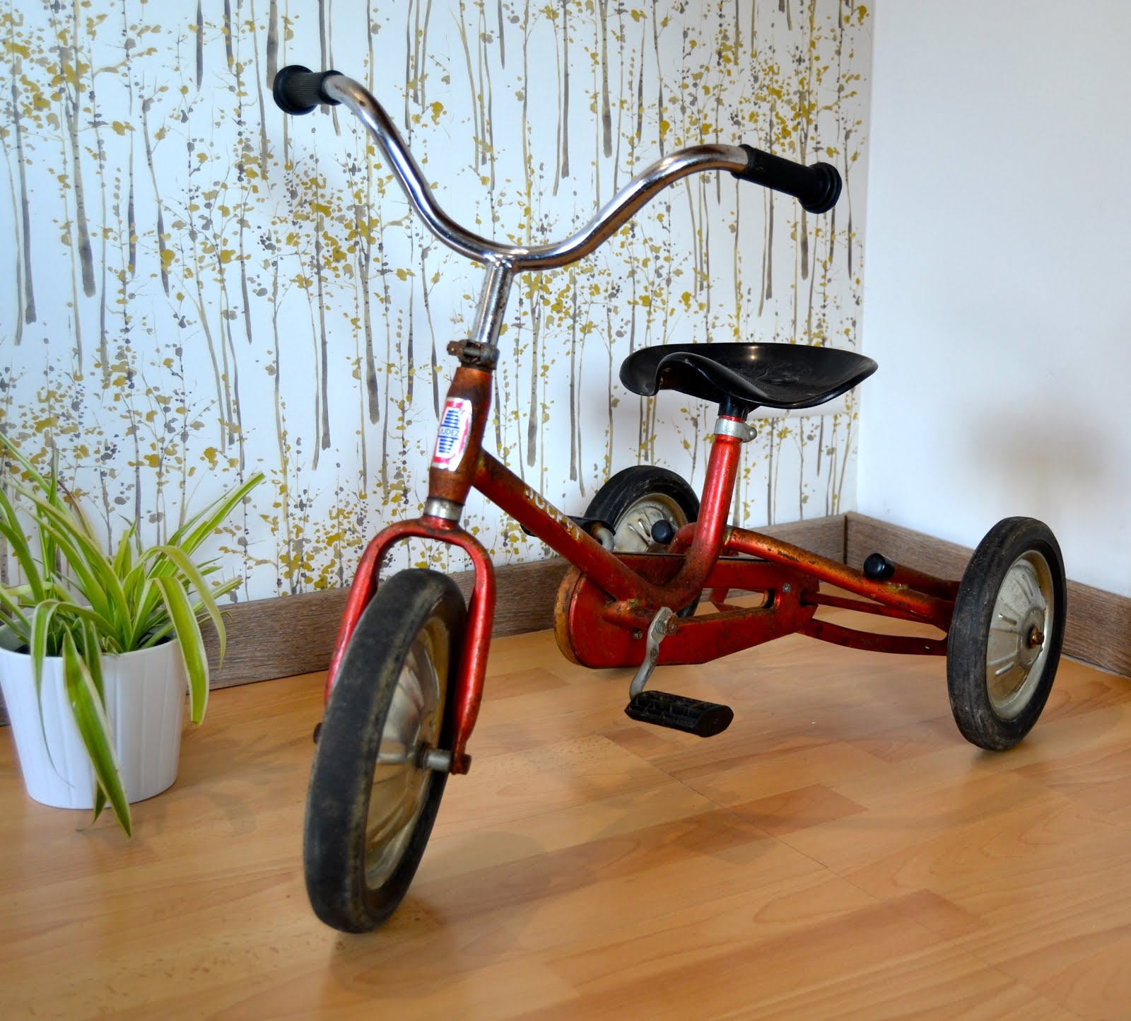 Vintage Lifestyle Concept Store TRICYCLE JOCKEY , JUDEZ , VINTAGE