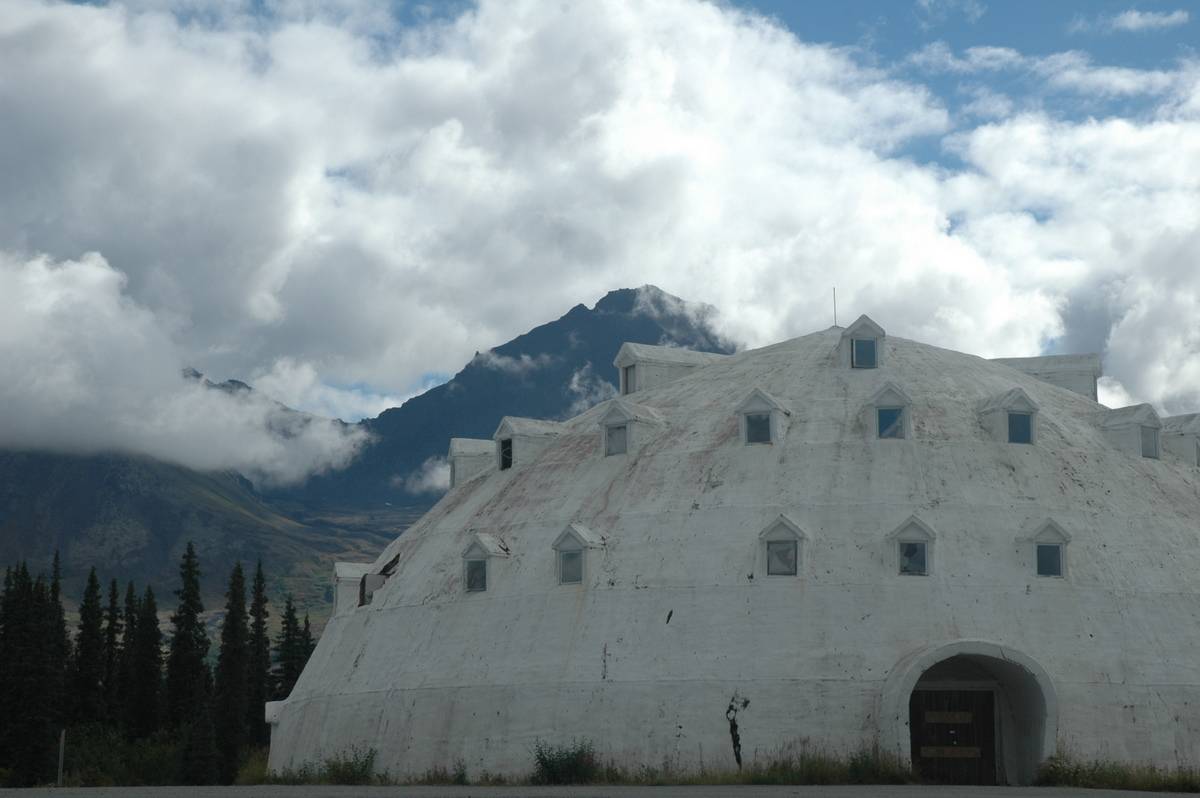 Alaska’s Abandoned Igloo City Hotel Kuriositas