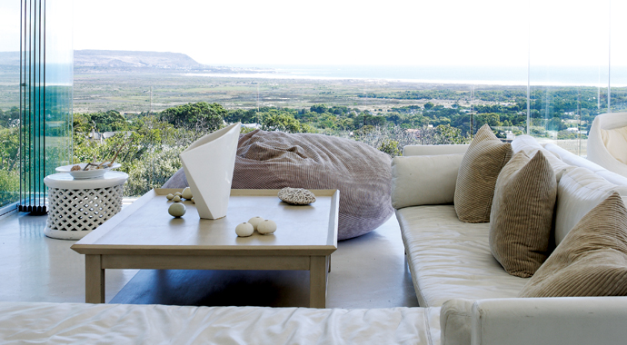 UNA CASA ABIERTA AL EXTERIOR [] OPEN HOUSE