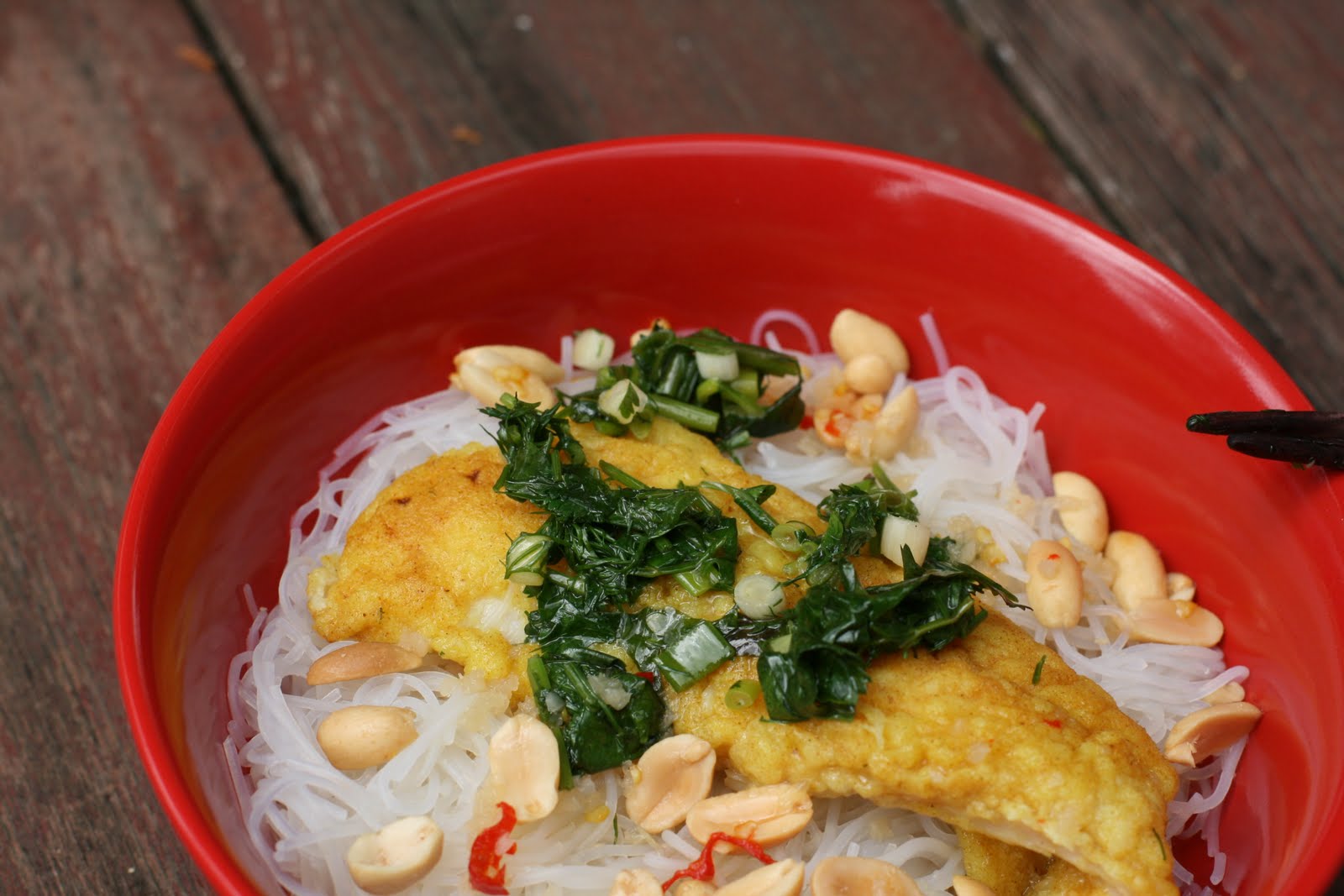 Vietnamese Turmeric Fish with Rice Noodles, Dill and Nuoc Cham Recipe
