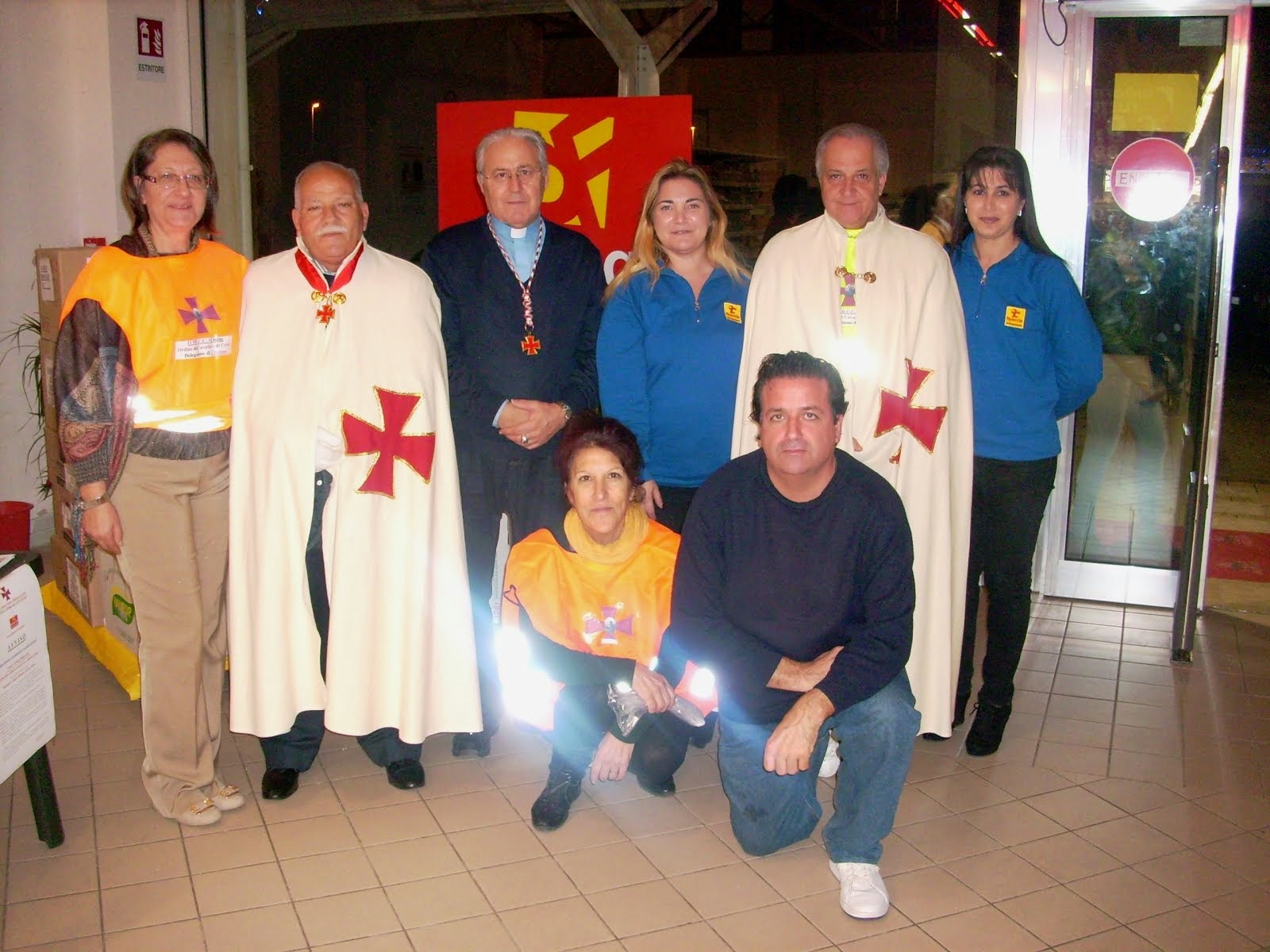 Buon Natale da O.M.R.C.C. <br> volontari della Delegazione di Crotone