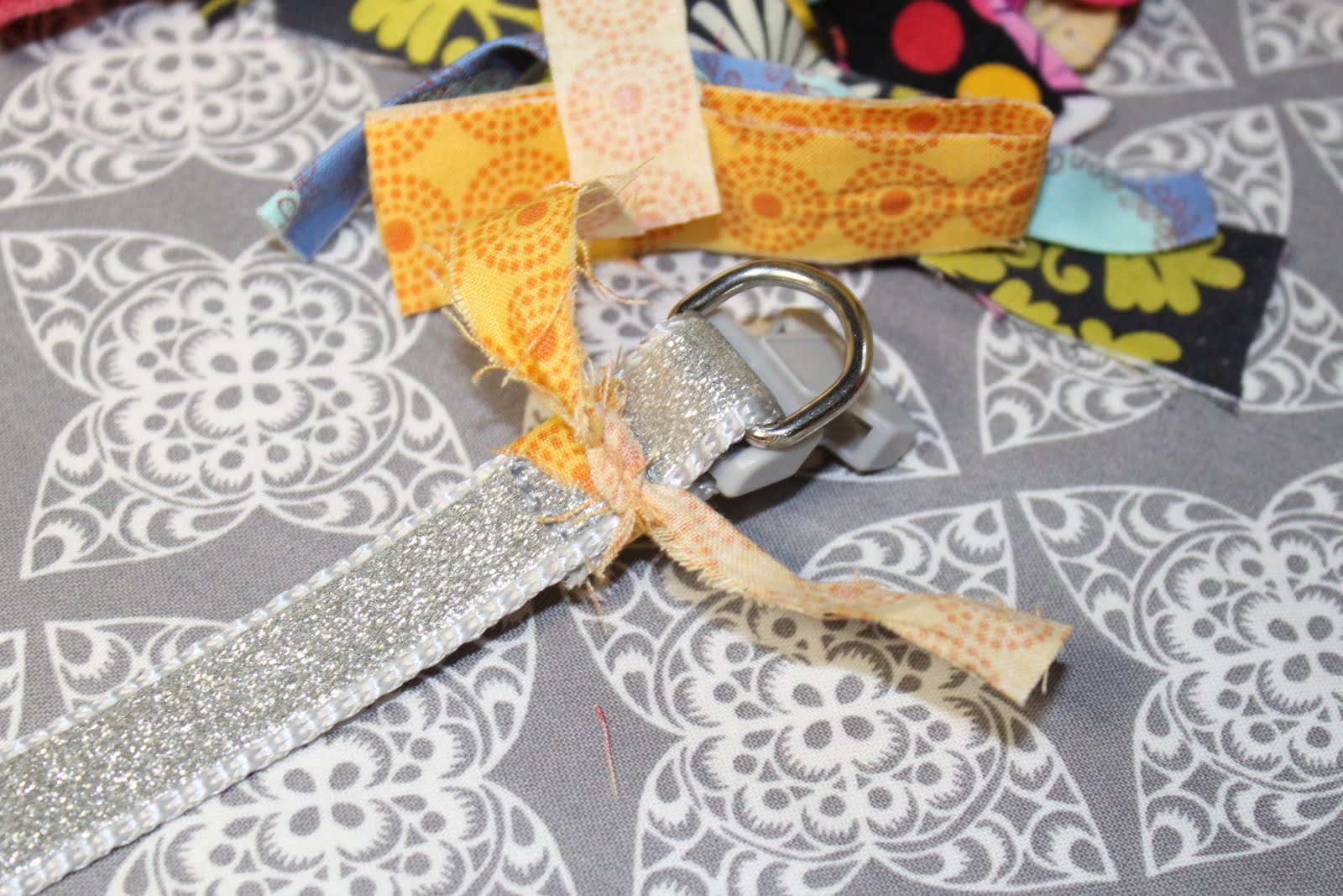 the lovely poppy [[the blog]] tutorial scrap fabric dog collar